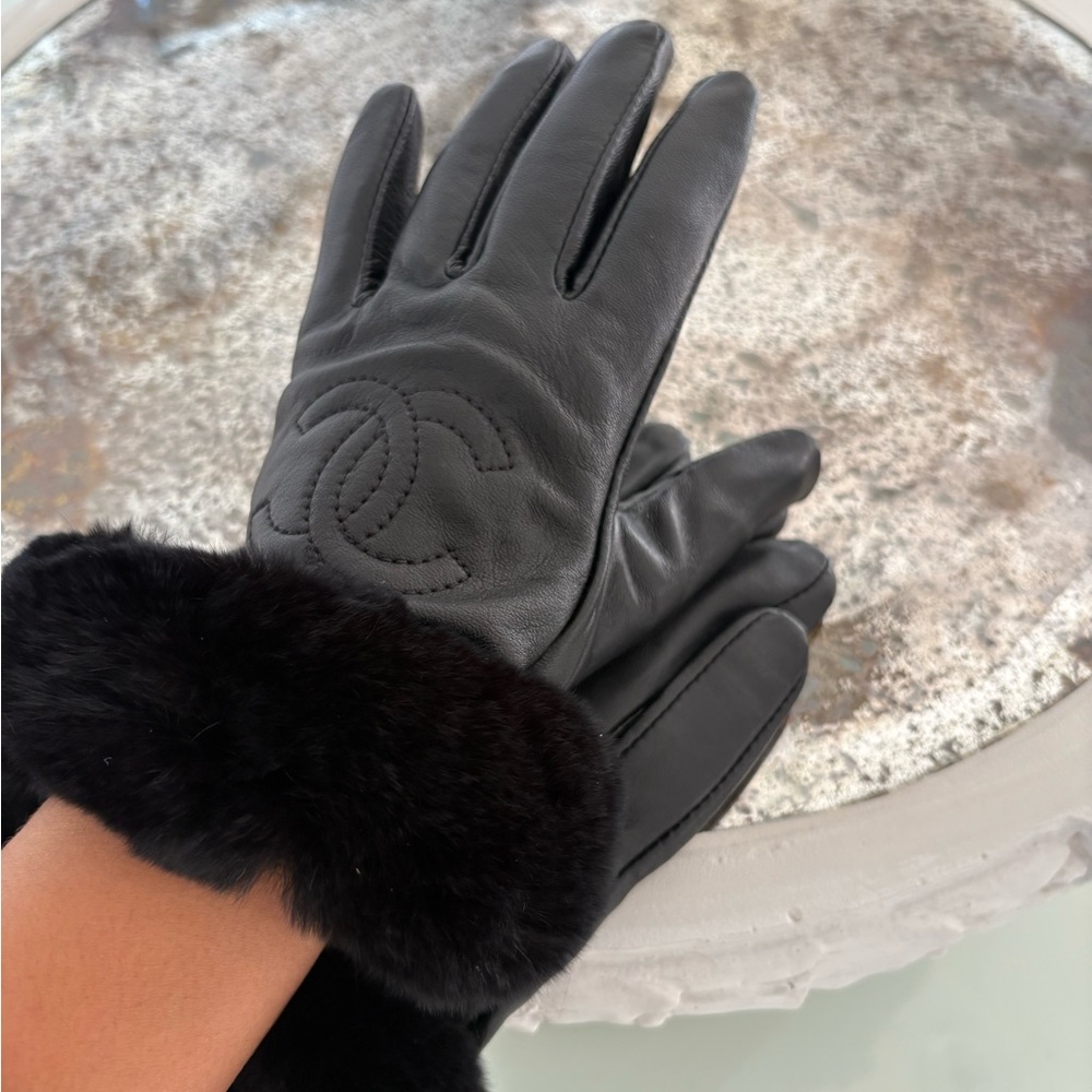 Chanel Black Lambskin Leather Gloves with Fur Cuff